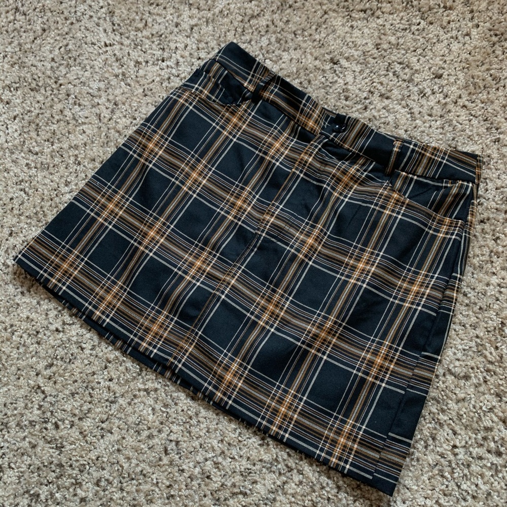 Black Plaid Skirt🖤